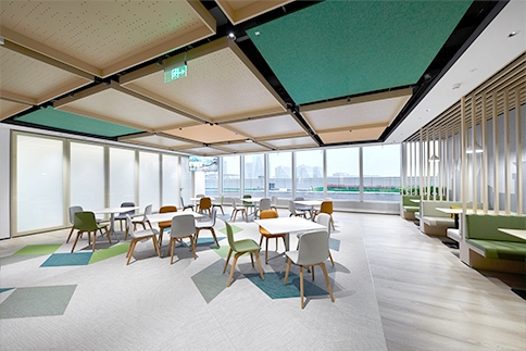 折叠门与隔断成餐饮空间改造新宠 兼顾效率与美学获市场青睐